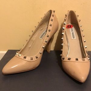 Steve Madden studded nude pointy toe heel